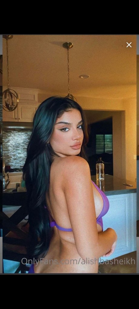 Alishba akt pornostar bilder