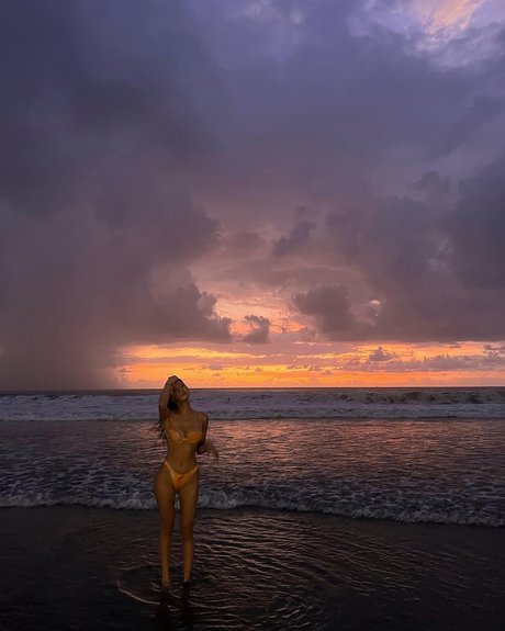 Kathryn Tan hübsche exklusive fotos