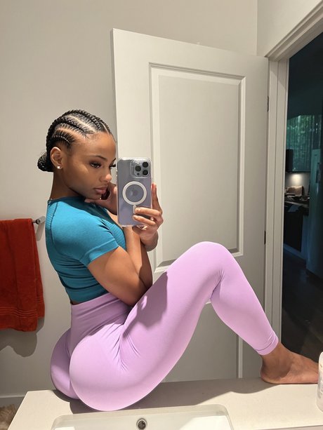 schüchterne onlyfans kunst kostenlose archiv