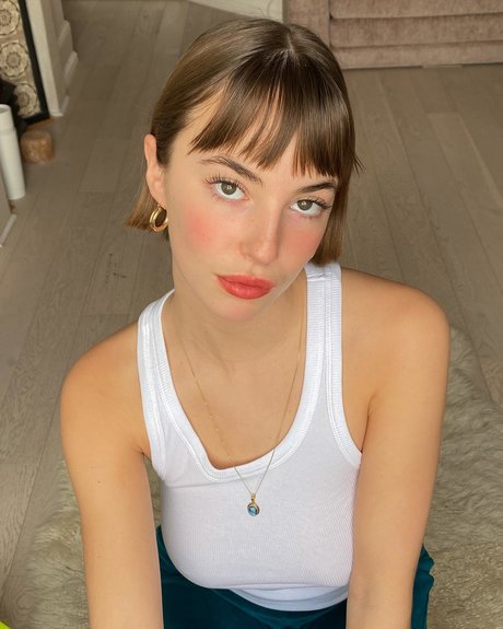 Amelie Manzoli model schöne fotos