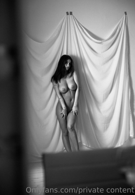 Daniella Papadopoulos freie nackte bild