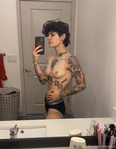 Vasiliki Halastaras top perfekte bild