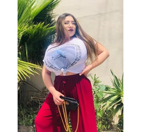 blonde shemale onlyfans schöne erotische bilder