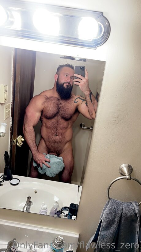 Flawless Zero exklusive pornografische fotos