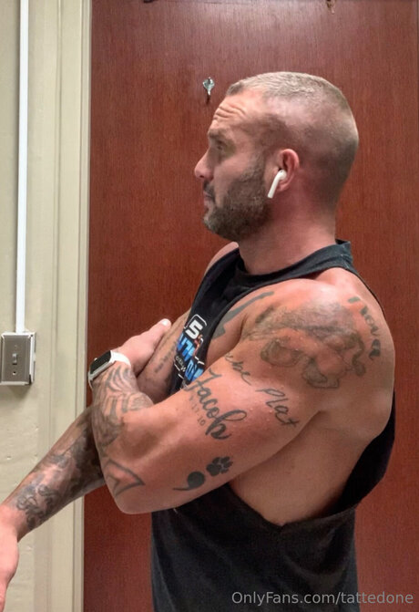 Tattedone top pornographische bilder
