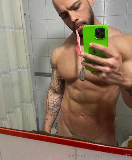 Thebigboy90 sexy foto