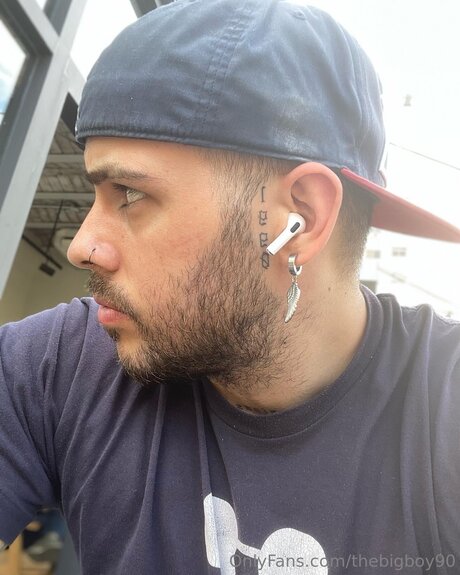 Thebigboy90 nackt pornografische bild