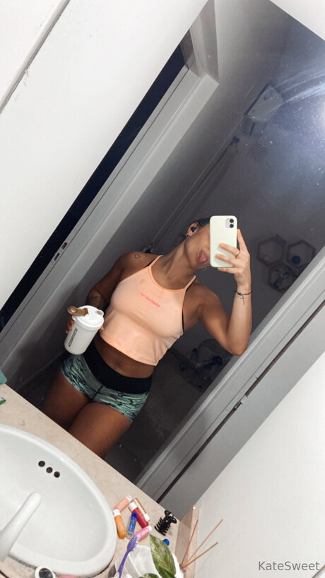 Katesweet22 model porno bild