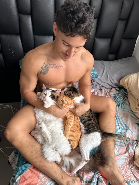 Gabo Sano1 model porno foto