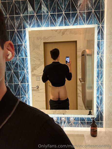 Marvincortesmonthly exklusive nackten bild