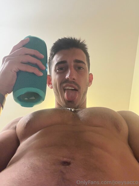 Joeysacco model hd foto