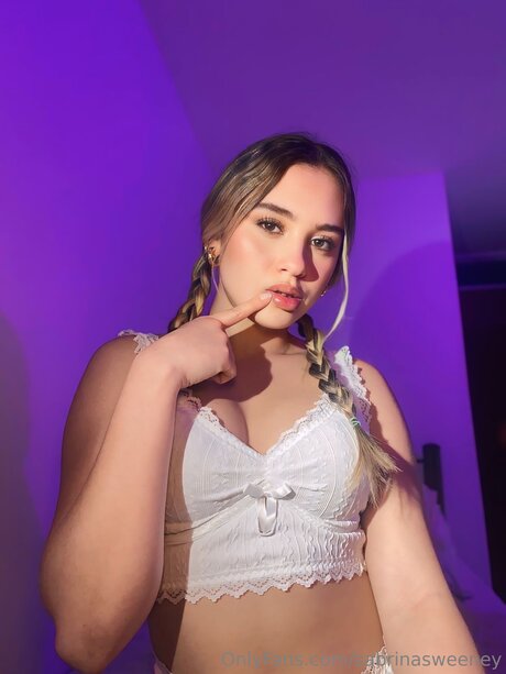 Sabrinasweeney xxx top bild