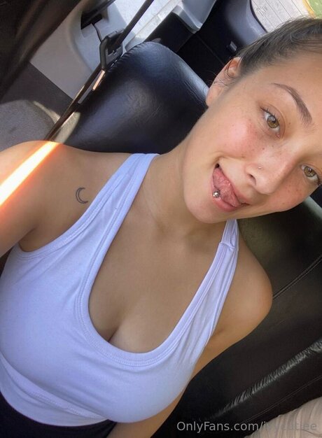 Ivycutiee porno exklusive foto