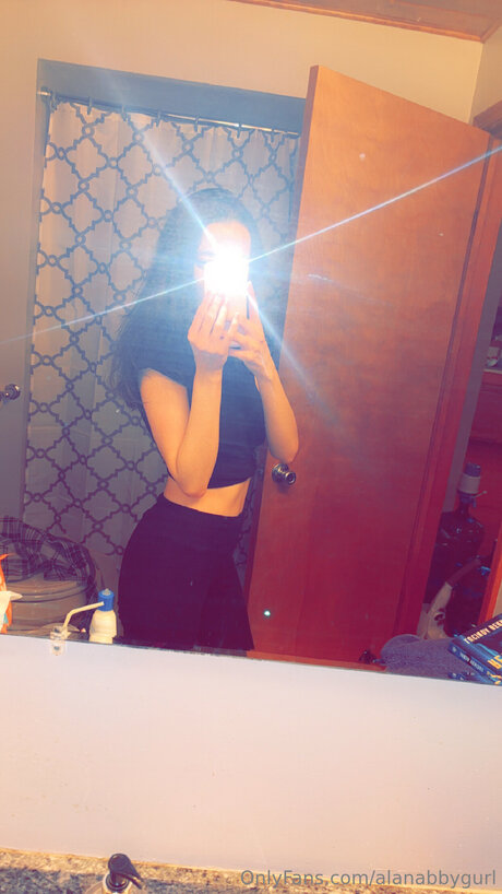 Alanabbygurl nackt heiße foto