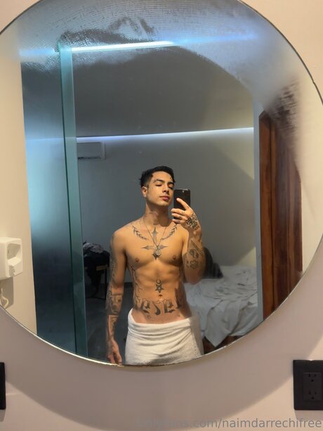 Naim Darrechi exklusive sexy galerien