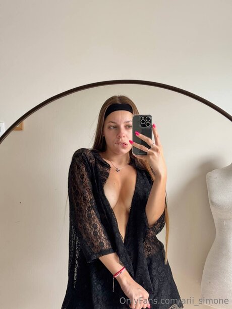 Arii Simone erwachsene pornografische fotos