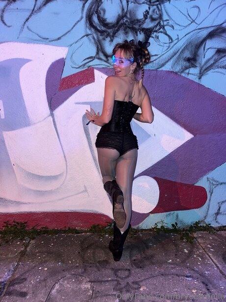 Lillyellefree freie pornografische foto