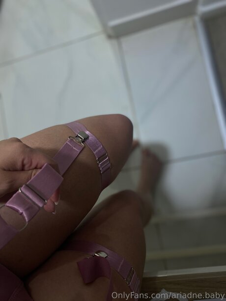 Ariadne Baby nackt exklusive bild