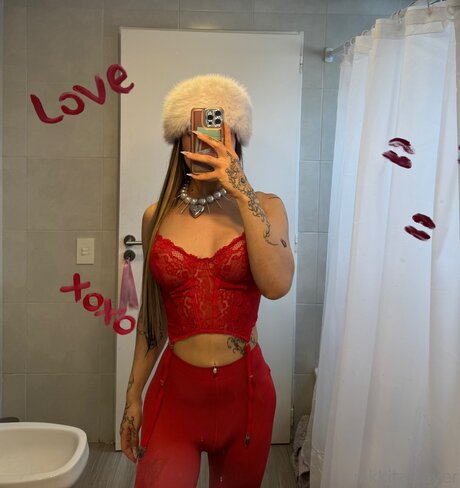 Nikkitaslayer porno erotische bild
