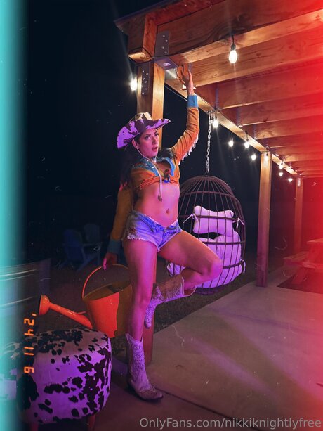 Nikkiknightlyfree top exklusive bild