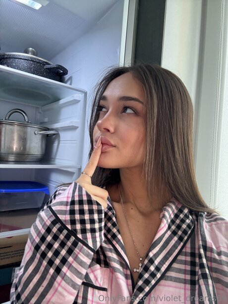 Violet Dreams69 nette galerie