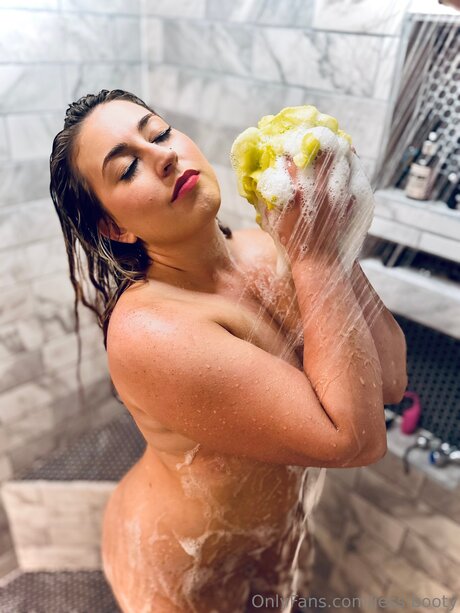 Jess Booty kostenlose nackt bilder