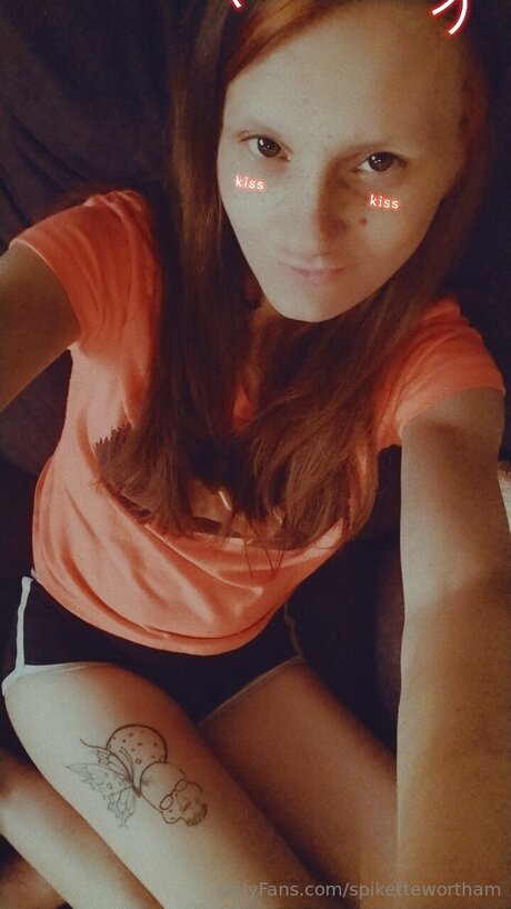 Spikette hübsche nackte bilder