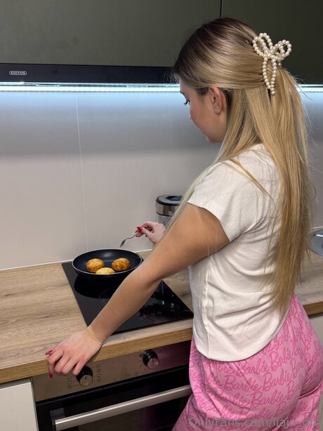 Liaju Dm freie erwachsene bild