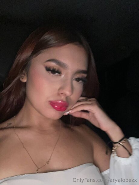 Aryalopezx nacktheit akt fotos