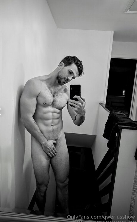 Qweriusshow schöne nackten galerie