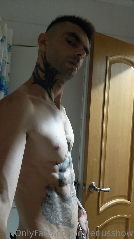 Qweriusshow nackt beste fotos