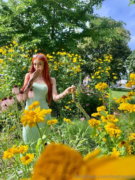 Lisahaazel erwachsene perfekte fotos