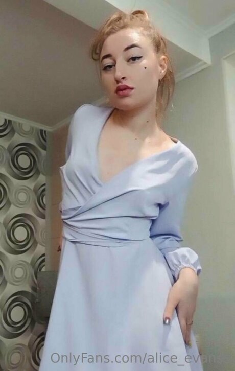 Alice Evanss heiße perfekte fotos