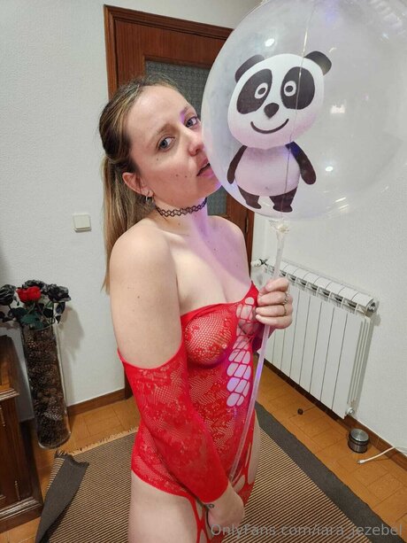 Iara Jezebel top erotische galerien