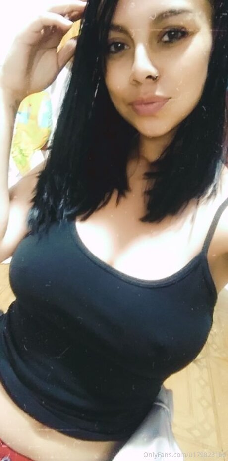 U179823166 nacktheit heiße foto