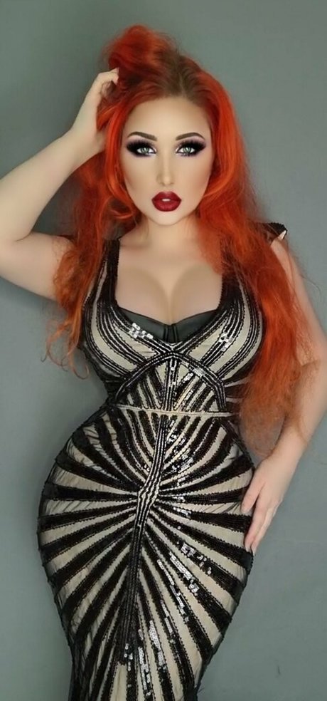 Ivy Tenebrae beste porno fotos