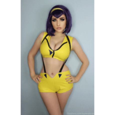 Ivy Tenebrae hd pornografische galerie