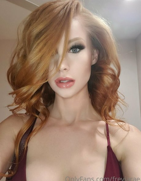 freyjarae perfekte erwachsene bild