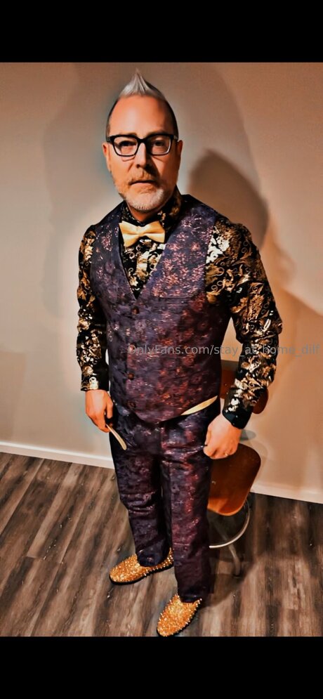 Stay At Home Dilf model kunst fotos