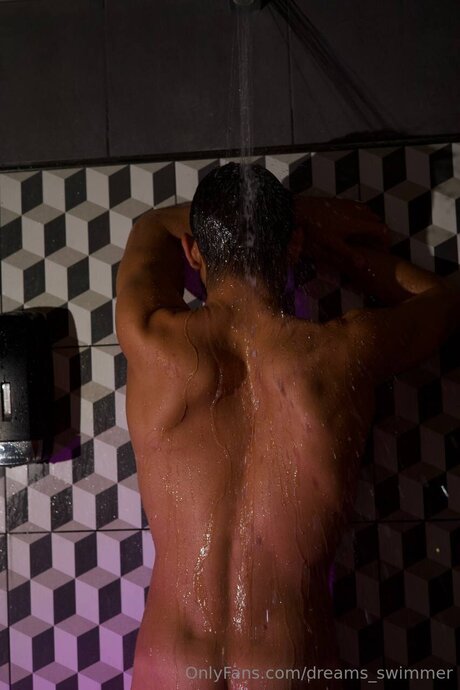 Dreams Swimmer nackt porno foto