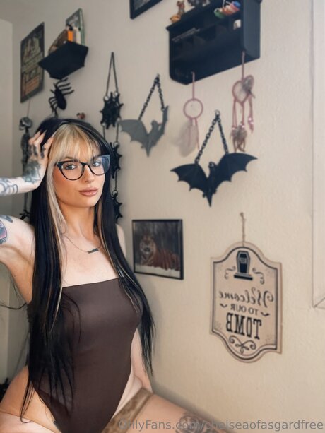 Chelseaofasgardfree model exklusive galerien