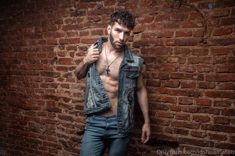 Joshuamateo kunst nackte archiv