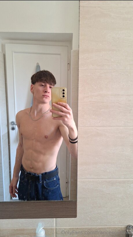 Francescodinoi erwachsene sexy bild