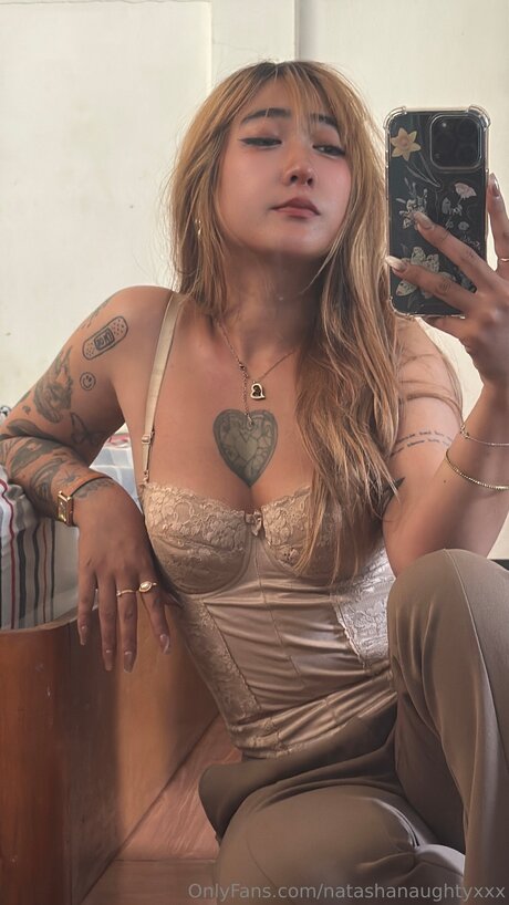 Natashanaughtyxxx sex bilder
