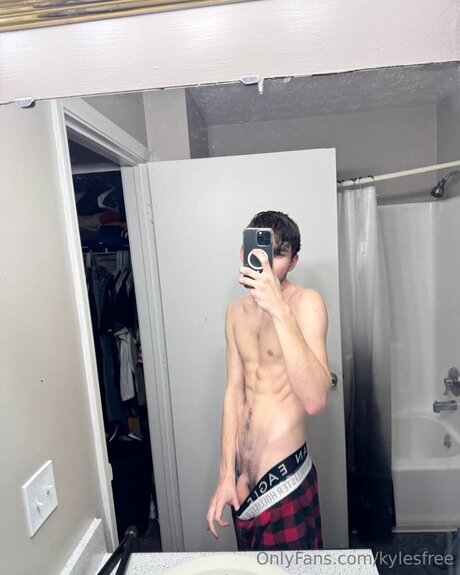 Kylesfree freie nackt archiv