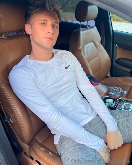 Jakesydboy xxx kunst galerie