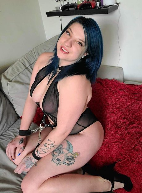 Gabbie Giroux nackt akt fotos