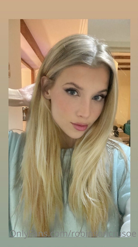 blonde shemale onlyfans hübsche schöne galerien
