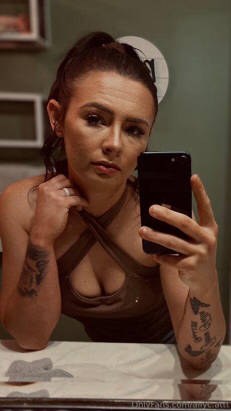 Allyc Attt nackt porno bilder