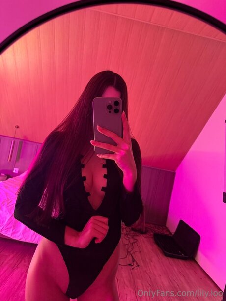 Lily Loo freie exklusive bild